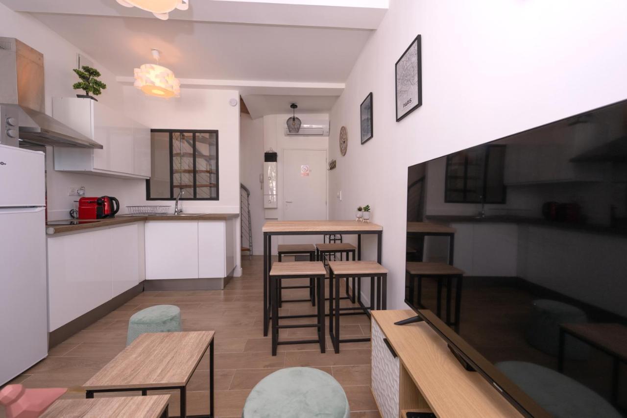 Le Nostradamus - Magnifique Appartement Cours Principal Plein Centre Avec Parking Salon-de-Provence Luaran gambar