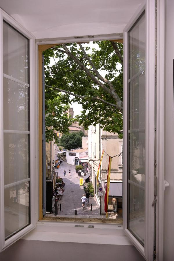 Le Nostradamus - Magnifique Appartement Cours Principal Plein Centre Avec Parking Salon-de-Provence Luaran gambar