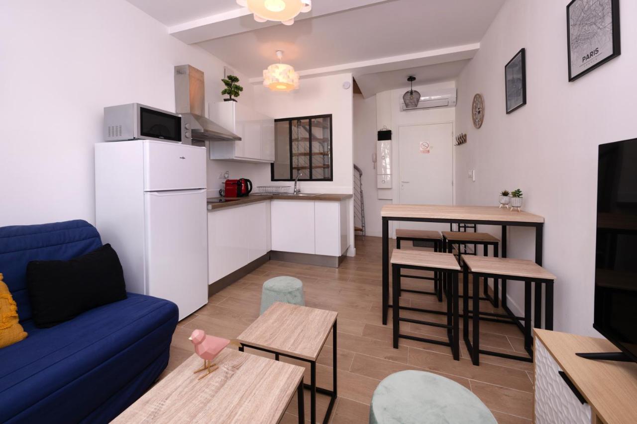 Le Nostradamus - Magnifique Appartement Cours Principal Plein Centre Avec Parking Salon-de-Provence Luaran gambar